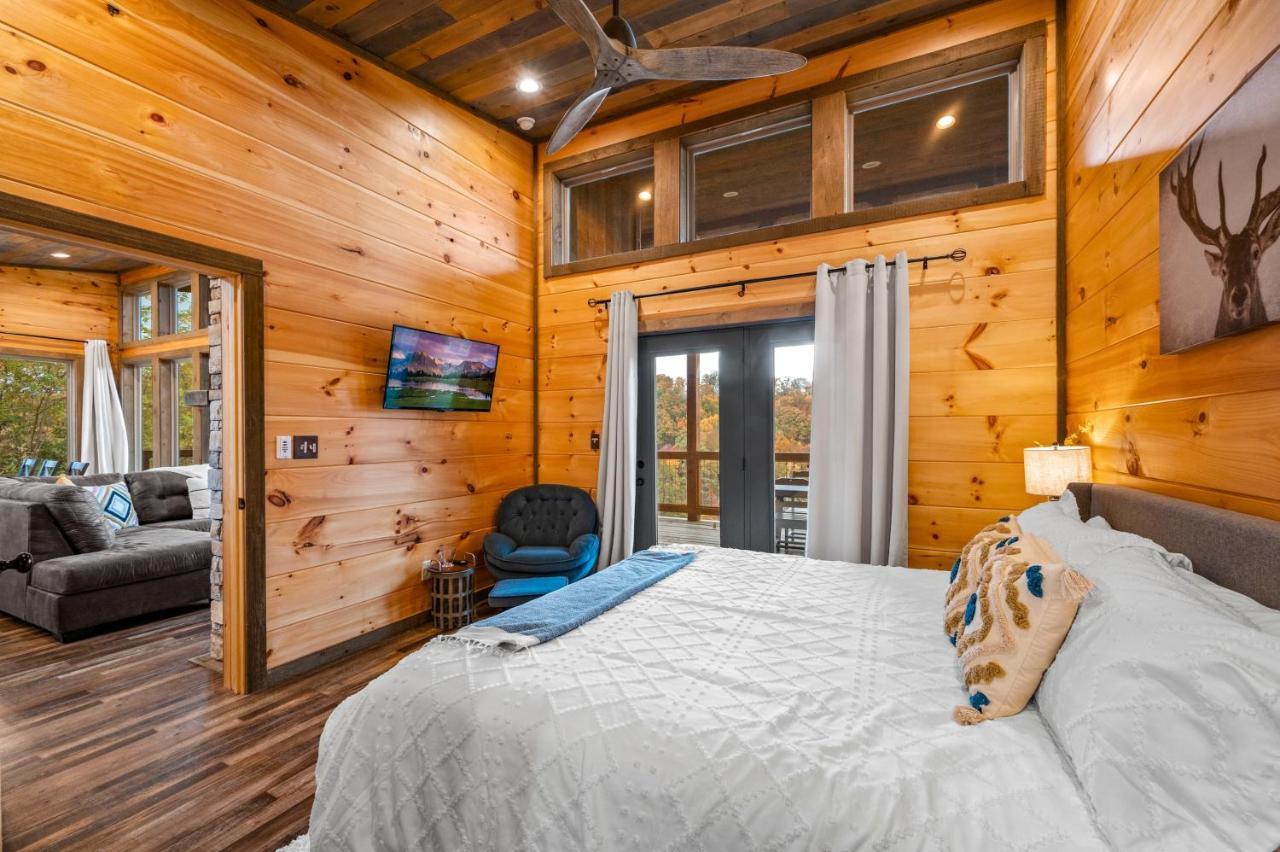 The Overlook - '21 Cabin - Gorgeous Unobstructed Views - Fire Pit Table - Gamerm - Hottub - Xbox - Lots Of Bears Gatlinburg Εξωτερικό φωτογραφία