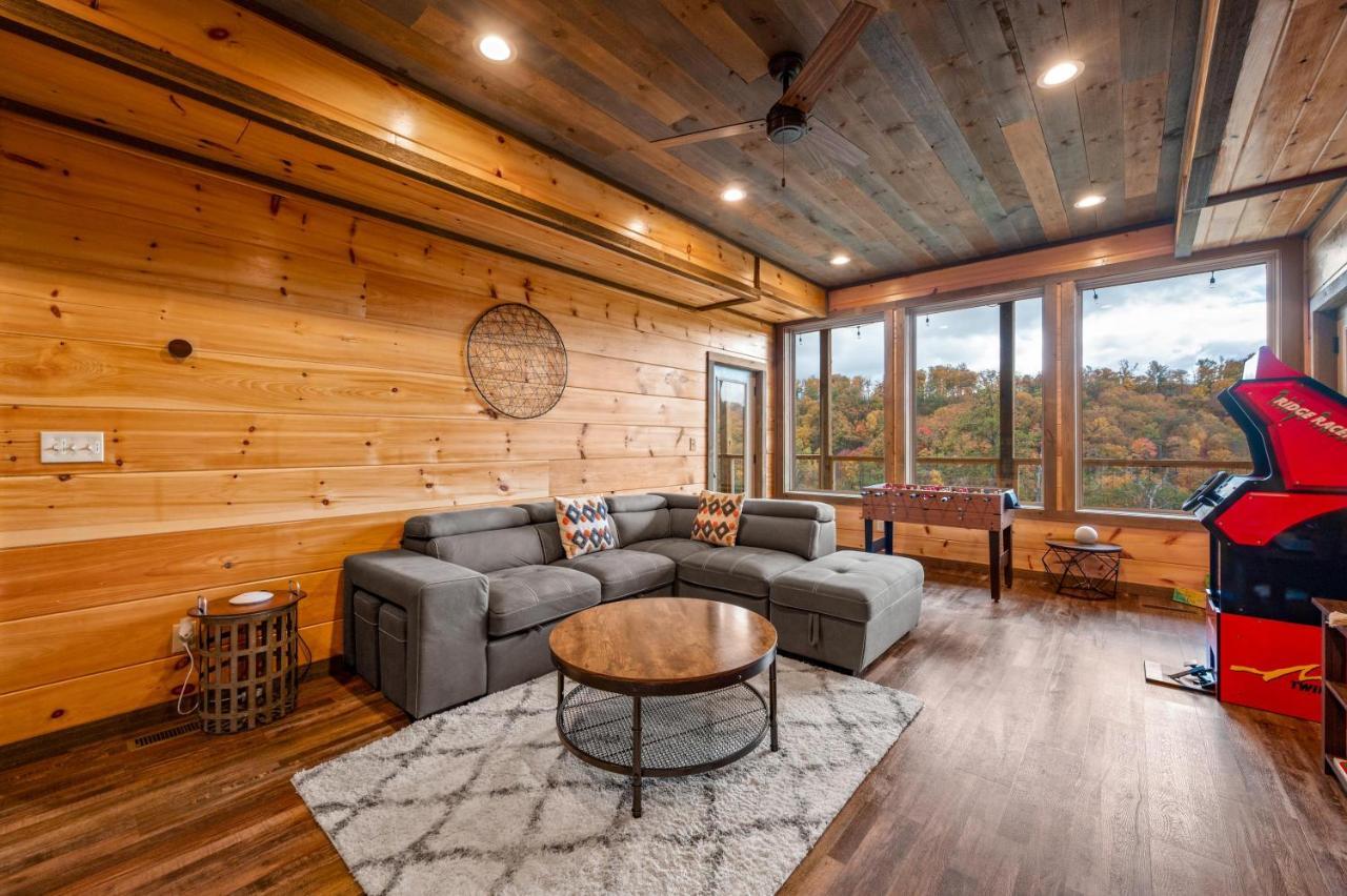 The Overlook - '21 Cabin - Gorgeous Unobstructed Views - Fire Pit Table - Gamerm - Hottub - Xbox - Lots Of Bears Gatlinburg Εξωτερικό φωτογραφία