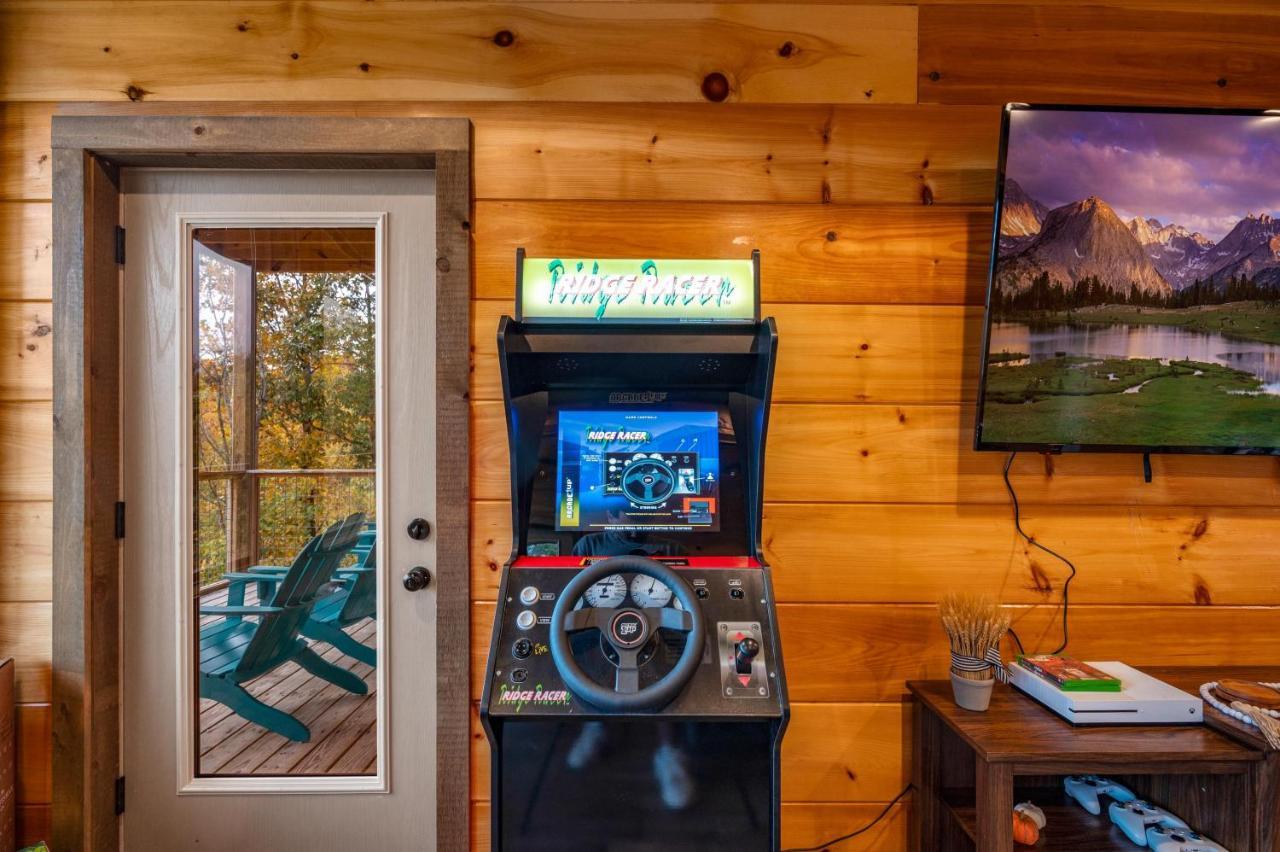 The Overlook - '21 Cabin - Gorgeous Unobstructed Views - Fire Pit Table - Gamerm - Hottub - Xbox - Lots Of Bears Gatlinburg Εξωτερικό φωτογραφία