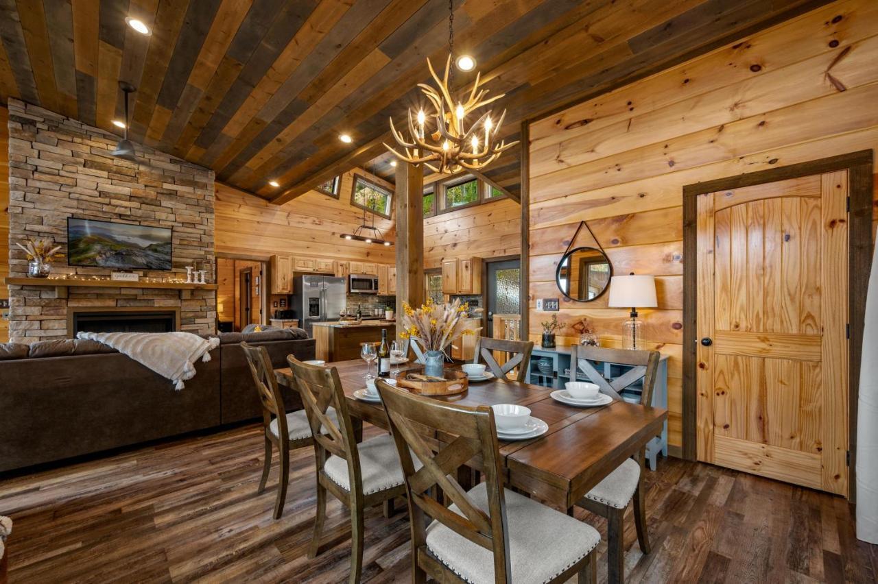 The Overlook - '21 Cabin - Gorgeous Unobstructed Views - Fire Pit Table - Gamerm - Hottub - Xbox - Lots Of Bears Gatlinburg Εξωτερικό φωτογραφία