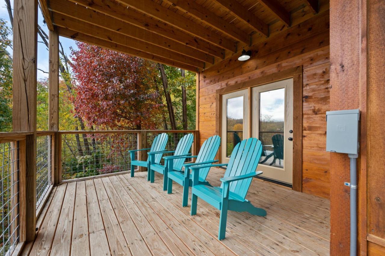 The Overlook - '21 Cabin - Gorgeous Unobstructed Views - Fire Pit Table - Gamerm - Hottub - Xbox - Lots Of Bears Gatlinburg Εξωτερικό φωτογραφία