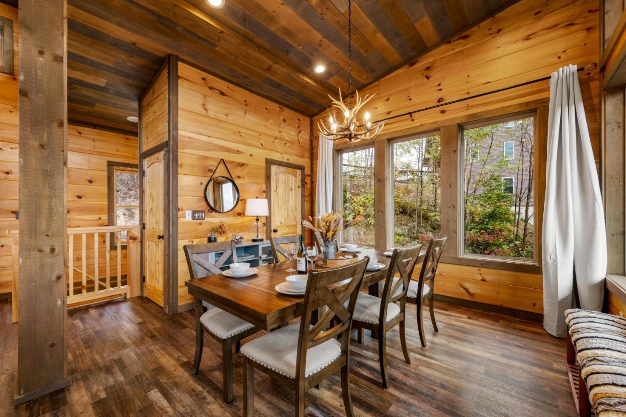 The Overlook - '21 Cabin - Gorgeous Unobstructed Views - Fire Pit Table - Gamerm - Hottub - Xbox - Lots Of Bears Gatlinburg Εξωτερικό φωτογραφία