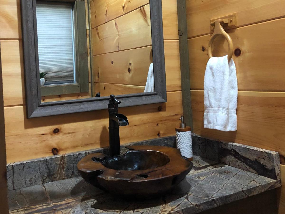 The Overlook - '21 Cabin - Gorgeous Unobstructed Views - Fire Pit Table - Gamerm - Hottub - Xbox - Lots Of Bears Gatlinburg Εξωτερικό φωτογραφία